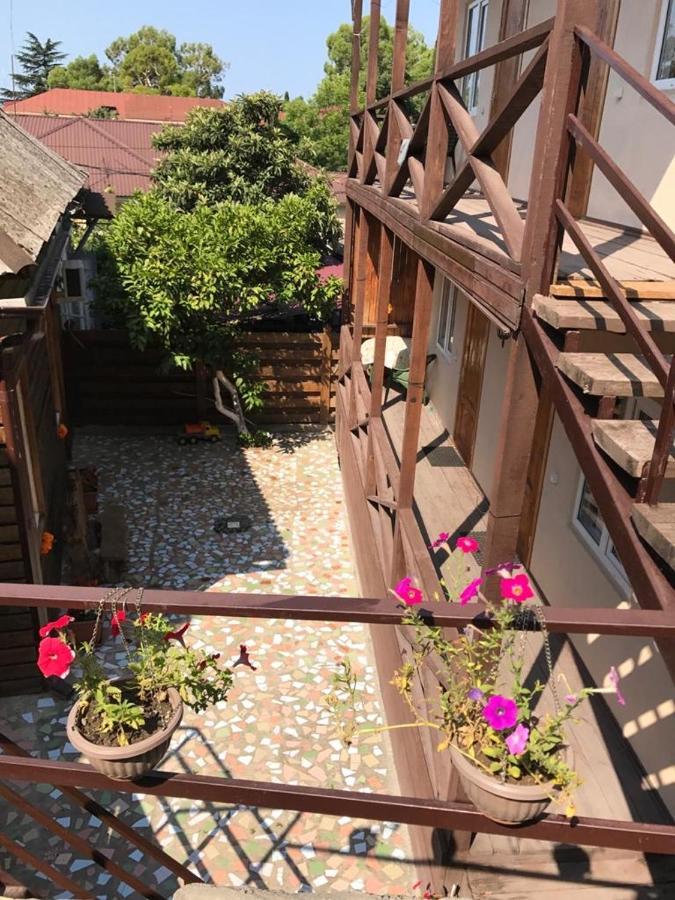 Gostevoy Dom Samir Hotel Gagra Eksteriør billede